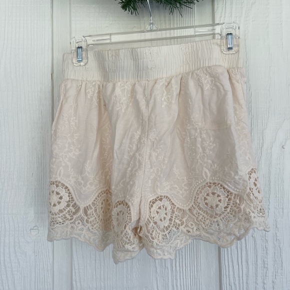 Lace Shorts - Picture 3 of 4